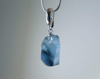 Quartzberry - Colar com Pingente de Cristal de Quartzo Rutilado Azul Marinho Natural - Peça Única