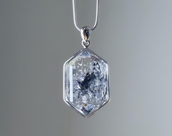 Quartzberry - Colar com Cristal de Quartzo Herkimer Diamante Natural Grande - Peça Única