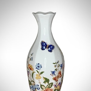 Aynsley Vase “Cottage Garden” Vintage