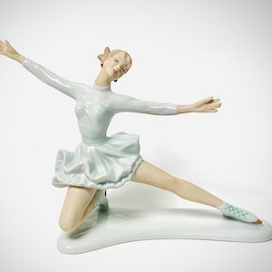 Wallendorf Ice Skating Ballerina