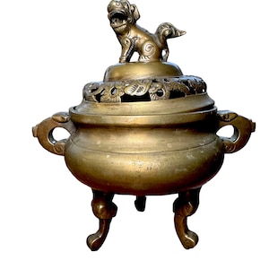 Antique Chinese Xuande Incense burner