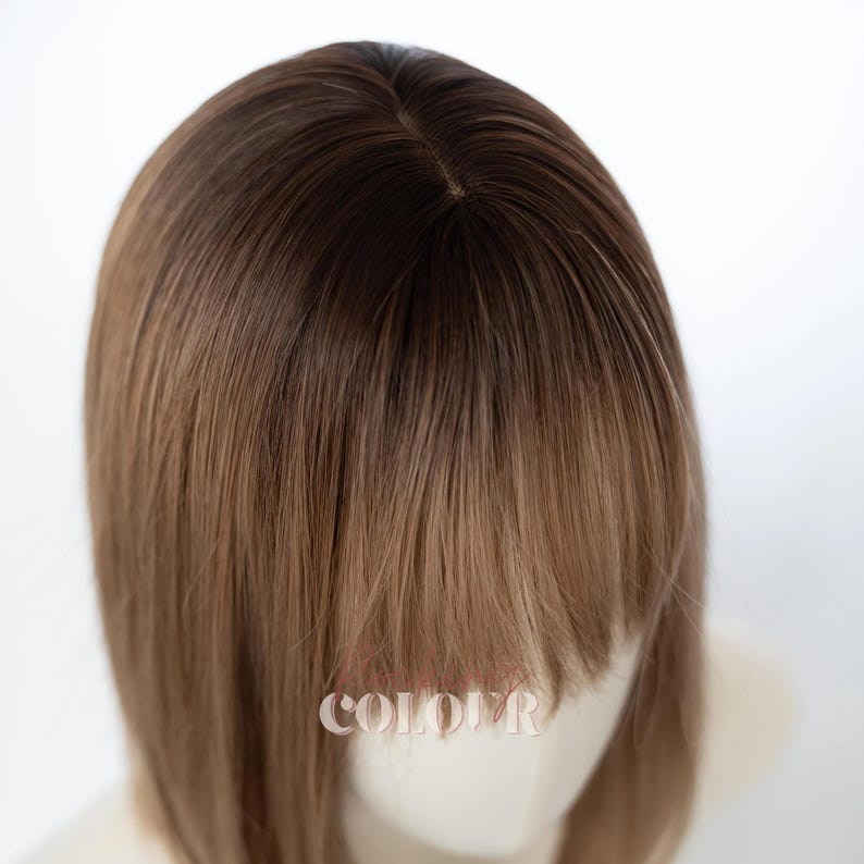 Peluca bob balayage castaño claro con flequillo / Cabello sintético liso con mechas de 30 cm imagen 6