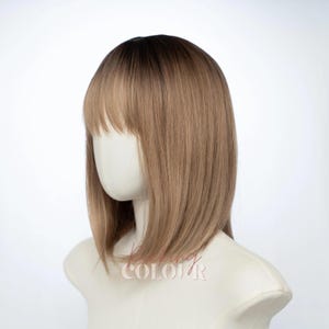Peluca bob balayage castaño claro con flequillo / Cabello sintético liso con mechas de 30 cm imagen 4