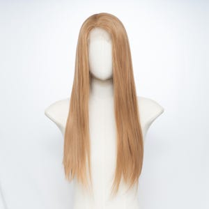 22-Inch Straight Medium Blonde Wig – 13x4 Lace Front, Centre Parting, Natural Warm Golden Tone + Free Wig Cap