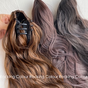 K&ouml;nnte beinhalten: Drei Clip-in-Haarverl&auml;ngerungen in verschiedenen Braunt&ouml;nen. Die Extensions sind wellig und haben ein nat&uuml;rliches Aussehen. Die Extensions sind an einem Clip befestigt, der einfach in das Haar eingeclipst werden kann.
