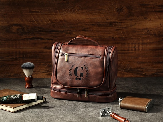 Hanging Toiletry Bag, Personalized Leather Men's Wash Bag, Groomsmen Gifts, Leather Shaving Kit/Dopp Kit, Gift For Groomsmen, Christmas Gift