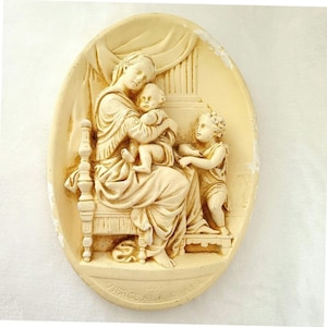 Vintage Chalkware Plaque Madonna & Child Catholic Christian Wall Art Virgin Mary Blessed Mother Religious Gift Old World Decor Oval 12x8&quot;