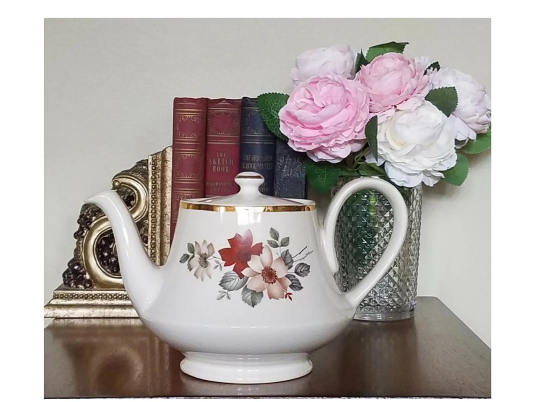 Vintage Arthur Wood Teapot 5438 Floral Teapot Red Green Gold Etsy
