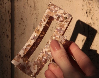 Barrette à cheveux grand carré en acétate de coton coloré Alma - Speckled Rosé Rosa transparent nacre acrylique de Hambourg, Allemagne