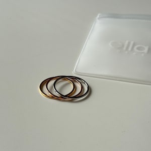 14k Gold Ring 1mm Dünner Ehering / Minimalistischer Ehering für Frauen / Stapelring / zierlicher schlichter 1mm Goldring / Weißgold Rosegold