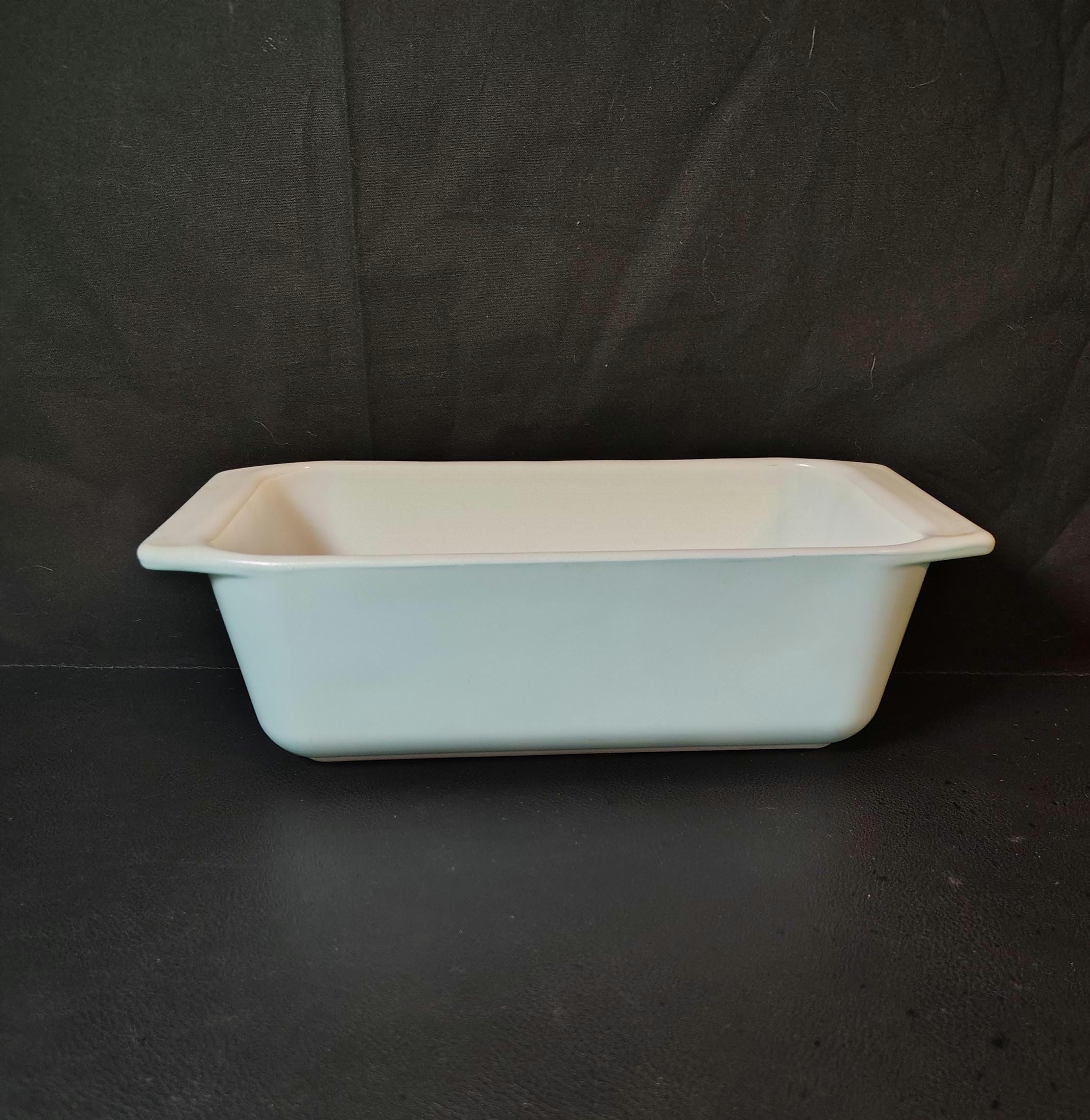 Vintage Pyrex Robin's Egg Blue Turquoise Loaf Pan #913 8 1/2 X 4 1