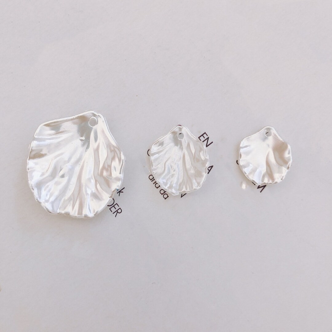 100pcs Acrylic Petal Charm,colorful Resin Flower Petal Pendants With