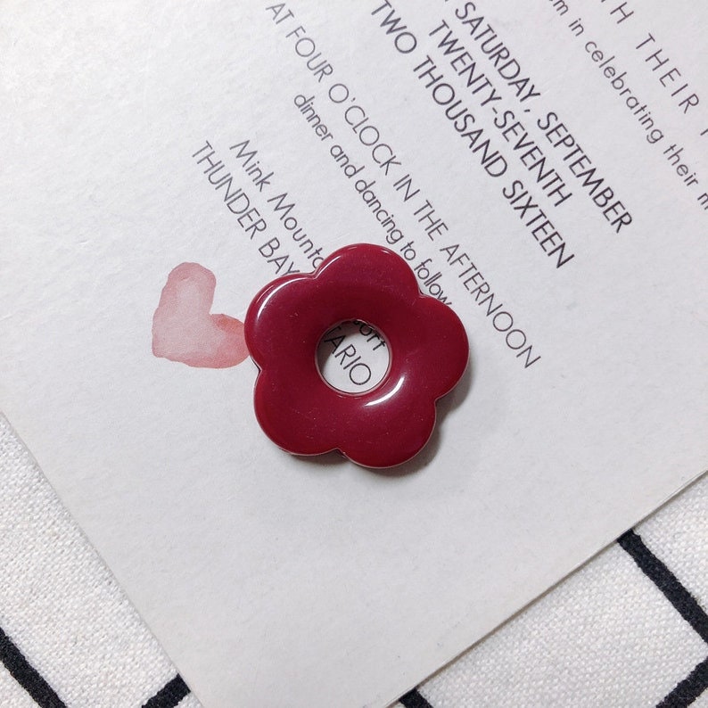 10 pièces pendentif à breloque en résine en forme de fleur, acétate acrylique couleurs fraîches fleur creuse boucle d'oreille charme bijoux à bricoler soi-même image 5