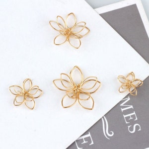 10pcs Real Gold Plated Hollow Flower Pendant Charm,Brass Flower Pendant Charms for Earring Necklace Jewelry Making Wholesale