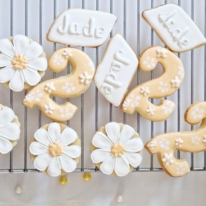 Shortbread cookies personalized flowers Daisies Numbers, birthday party, granddaughter