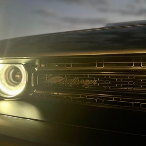 NFT- ZELDZAME Dodge Challenger Front End Print
