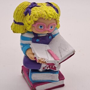 Vintage 1984 Cabbage Patch Kid PVC Figurine, Girl Reading Books, Hong Kong Toy