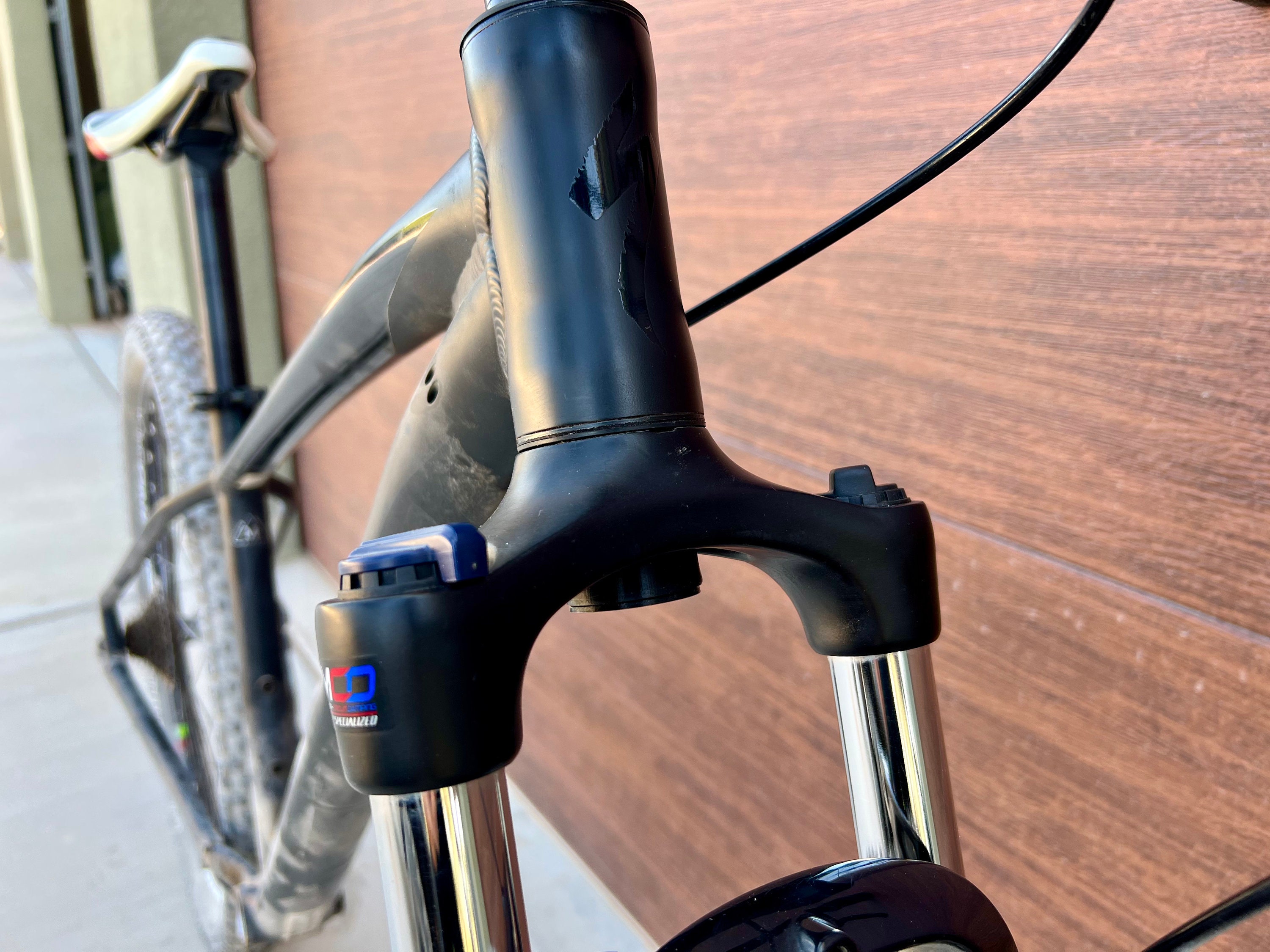 The ORIGINAL Mountain Bike Fork Airtag Mount Etsy Canada