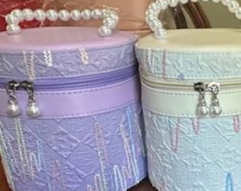 Round makeup Bins