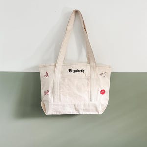 Personalisierte Einkaufstasche mit gestickten Symbolen | Personalisierte Geschenktasche mit Namen Option | Geschenk für Sie | Personalisierte Geschenke | Alltags-Canvas Tote