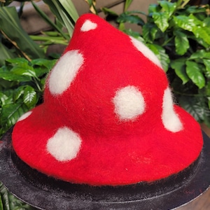 Mushroom Red Wool Visor Brim Cap Hat Patent Leather Brim Flower Amazon.com: Dreamstall Mushroom Hat Costume Cosplay  main image 2
