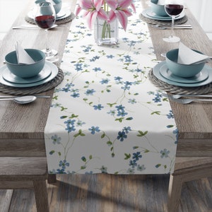 Arcopal Veronica French Arcopal Myosotis Forget-Me-Nots Blue Flowers Vintage Inspired Table Runner (Cotton, Poly). Arcopal France Repro