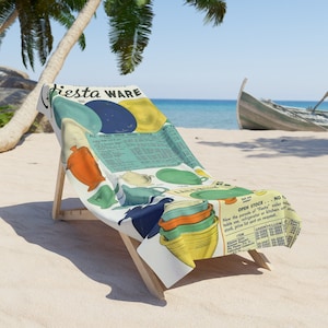 Toalla de playa entusiasta de Fiesta Ware: inspirada en anuncios vintage, estampado vibrante, accesorio de verano definitivo, decoración moderna de mediados de siglo