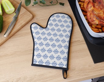 Vintage Blue Cornflower Oven Mitt – Personalized Kitchen Decor