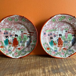Vintage Japanese Kutani Plates | Hand-Painted Geisha Garden Scene – Early to Mid-20th Century – Set of Two 大日本 (Dai Nippon)