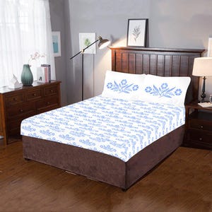 Corningware Cornflower Blue Inspired 3-Piece Bedding Set 86&quot;x70&quot; + pillow cases