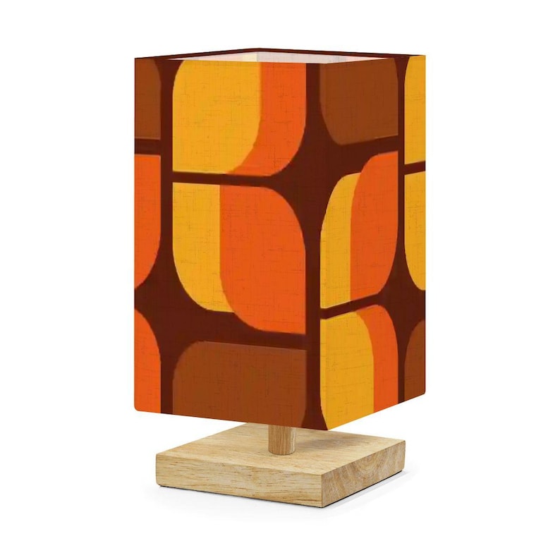 Lámpara de mesa geométrica de los años 70: pantalla de lino retro moderna y luz LED ambiental.