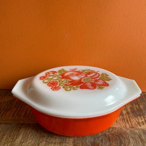 Rare Pyrex Orange Fiesta Casserole With Lid - 1.5 Quart Oval Dish - Exceptional Condition Pyrex Collectors item