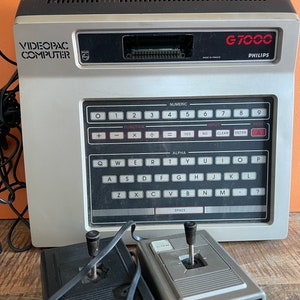 Vintage Magnavox Odyssey / Philips Videopac G7000 – Rare Retro Gaming Console | Atari 2600, Vintage Electronics & Gaming Gift