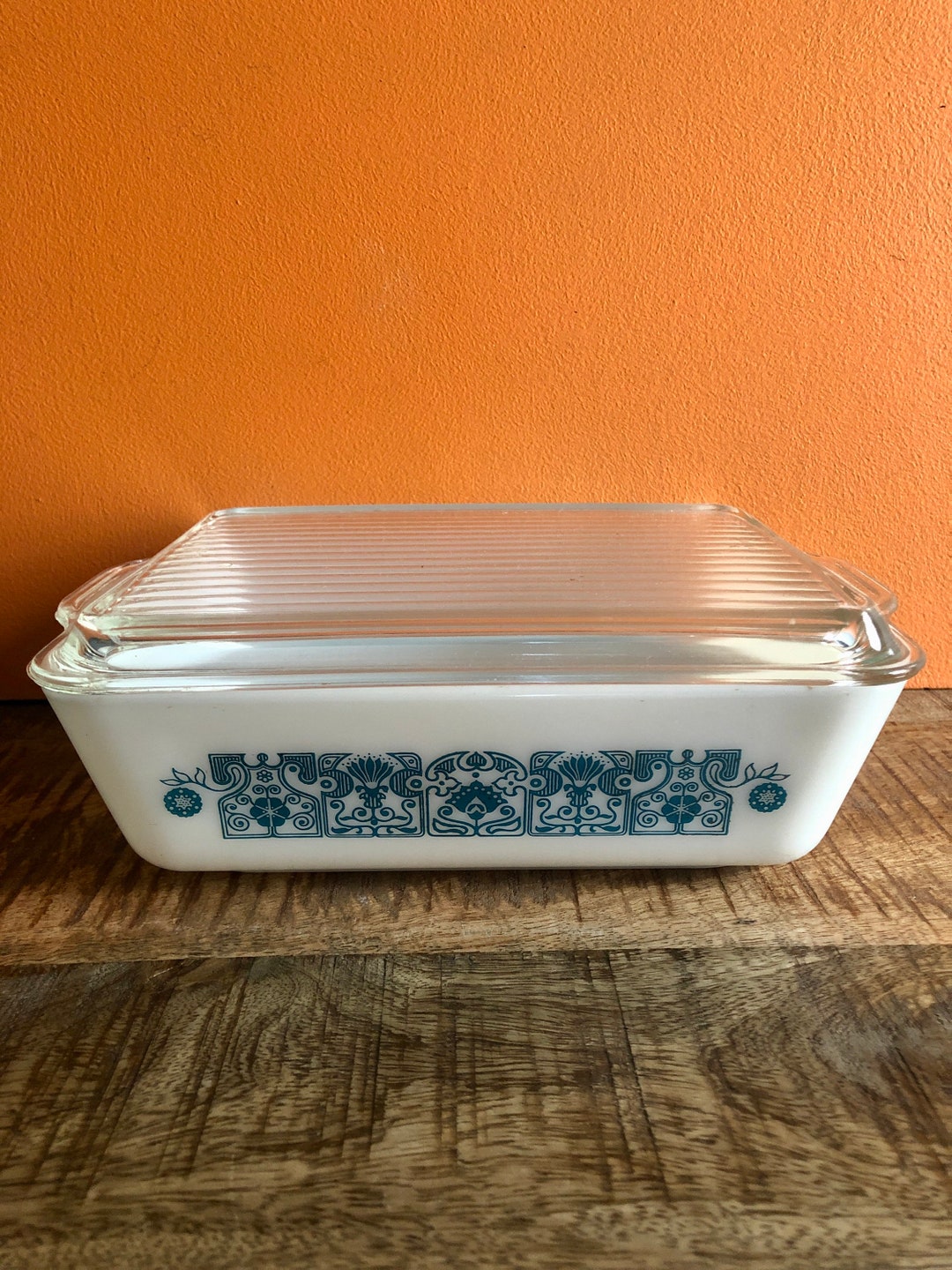 Pyrex White Milk Glass 8 1/2