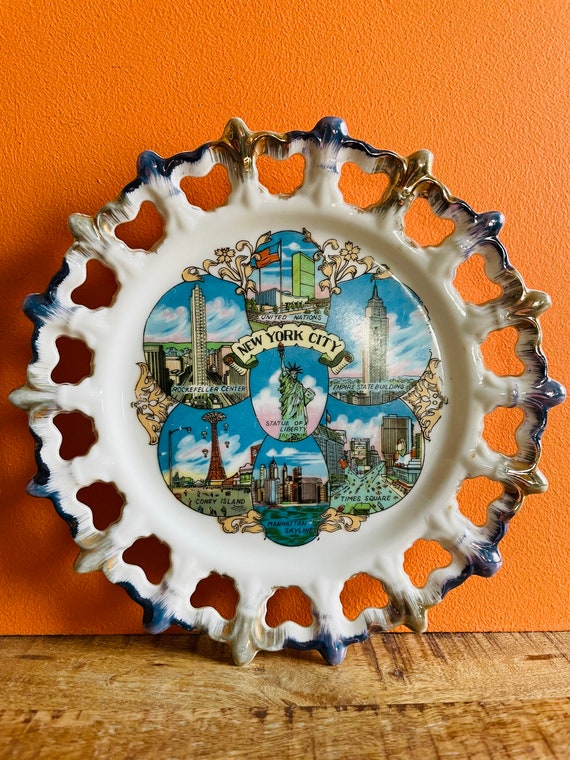 Vintage NYC Souvenir Plate – 1960s-70s Decorative Collector's Item