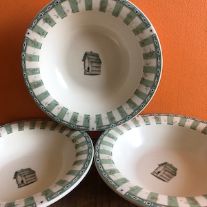 8x NEUE Vintage Pfaltzgraff Naturholz Steinzeug Müslischalen. Muster mit Gießkannen - Gartengeräten - Blättern - Gießkannen -Vogelhäusern