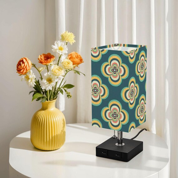 Grüne Retro Blumen Tischlampe mit USB & Fernbedienung - Mid-Century inspirierte Nachttischlampe