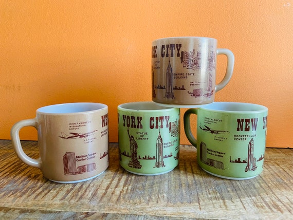 フェデラル社　ミルクガラス　サンフラワー柄 Vintage Federal Glass Milk Glass Souvenir Mug, 60s and 70s