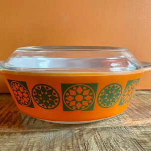 JAJ Pyrex Medaillon Five. Rare 1960&#39;s English JAJ VERY Rare Pyrex Rare Orange and Green Medallion Five Casserole Dish 509 Rare Vintage Pyrex
