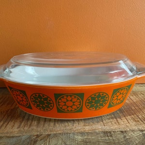 JAJ Pyrex Medaillon Five. Rare 1960&#39;s English JAJ VERY Rare Pyrex Rare Orange and Green Medallion Five Casserole Dish 524 Rare Vintage Pyrex