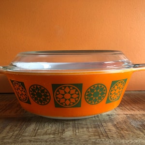 JAJ Pyrex Medaillon Five. Rare 1960's English JAJ VERY Rare Pyrex Rare Orange and Green Medallion Five Casserole Dish 513 Rare Vintage Pyrex