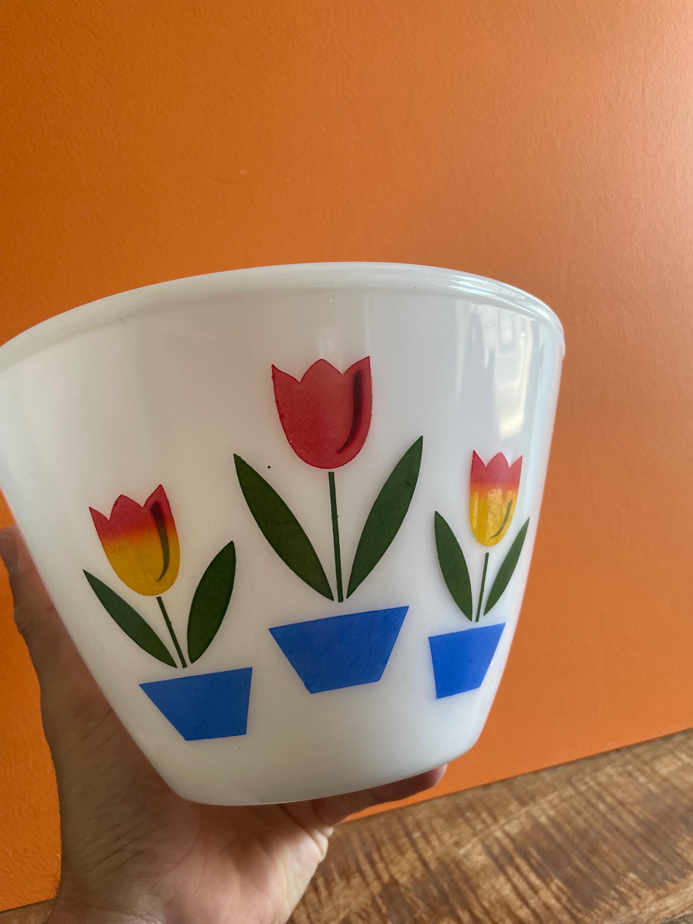 Vintage Fire-king / Anchor Hocking Tulips Pattern Mixing Bowl – A