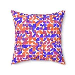 Vintage 1970s lilac and purple Spun Polyester Square Pillow, Retro Flower Power inspired 70s pillow