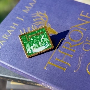 Terrasen Throne of Glass Stamp Mini Pin
