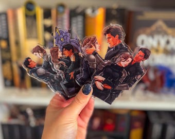 Fourth Wing Violet & Xaden Shelfies
