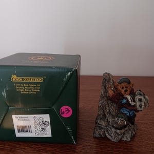 Boyds Bear Resin #2279, Sir Edmund...Persistence