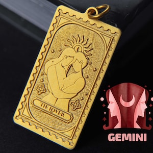 Collana con la carta dei tarocchi degli amanti – Regalo con i Gemelli – Ciondolo mistico in oro o argento