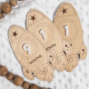 Set pietra miliare Space Explorer - Regalo personalizzato per baby shower - Annuncio del bambino - Accessorio per foto del bambino - Regalo personalizzato
