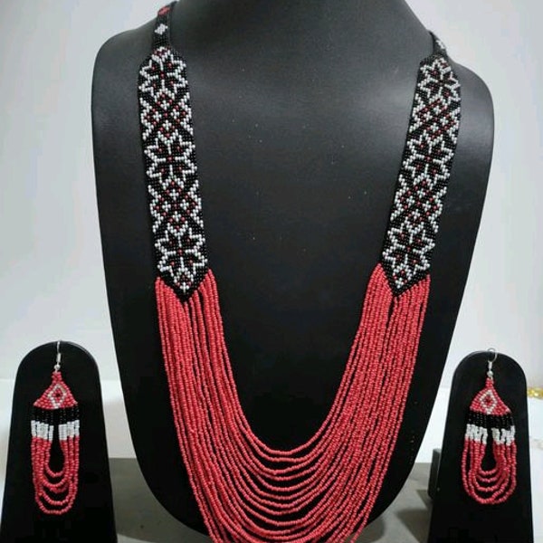 Africano / collar de mano / hermoso / elegante / colorido / cultural / étnico / Joyería Maasai / Collar de cuentas / collar de encanto / collar largo