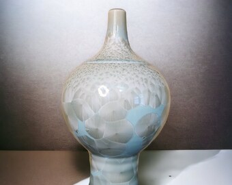 Stunning Chinese Song Ru Kiln Style Ice Crack Glaze Ceramic Pedestal Globular Bottle Vase